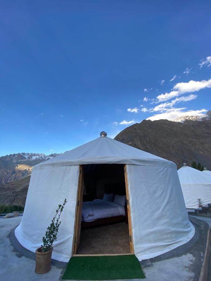 Apex Hotels And Resorts Hussaini Karimabad  外观 照片