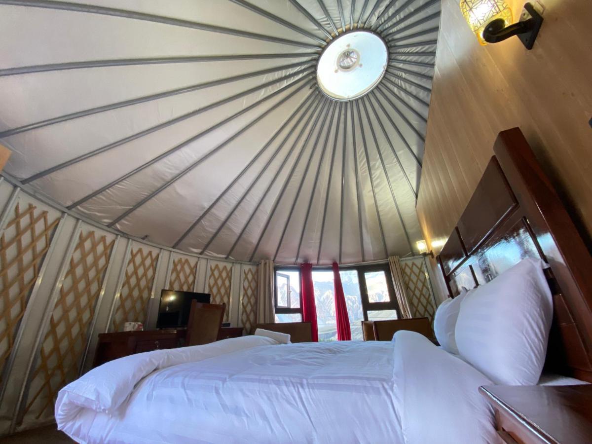 Apex Hotels And Resorts Hussaini Karimabad  外观 照片
