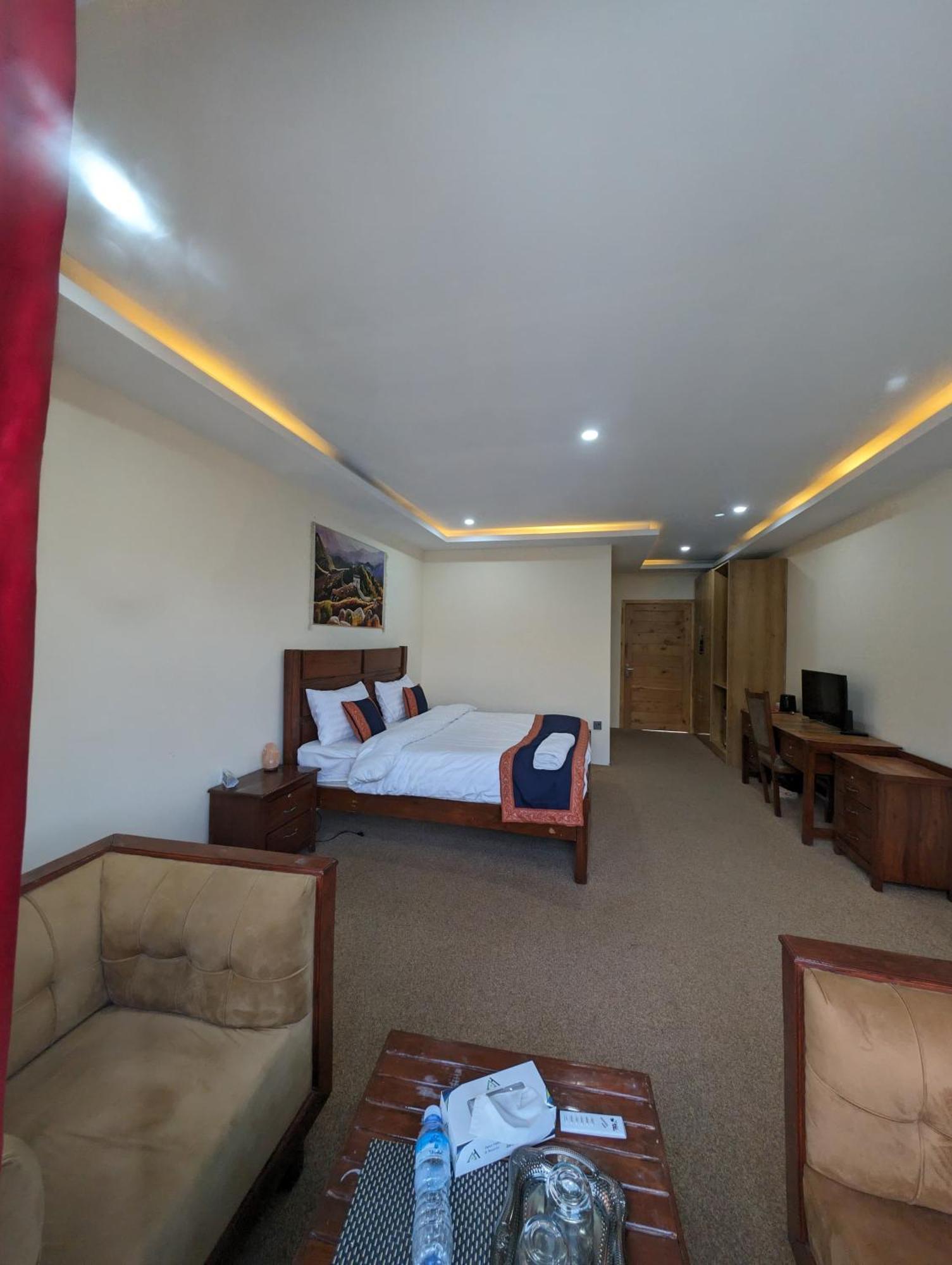 Apex Hotels And Resorts Hussaini Karimabad  外观 照片