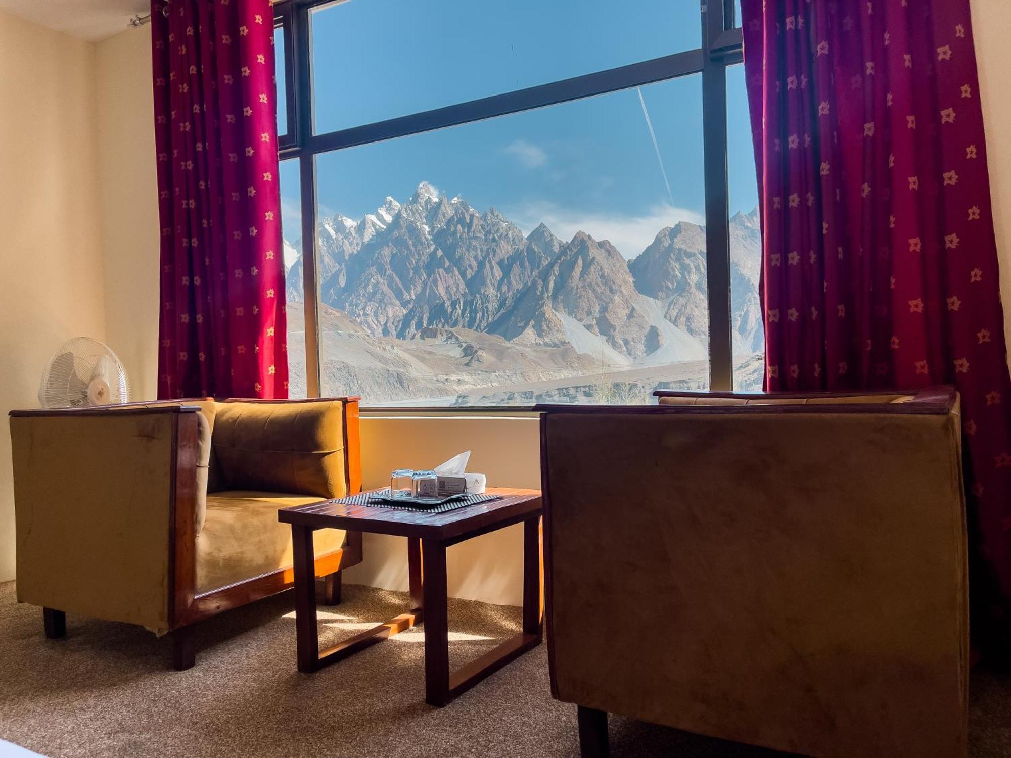 Apex Hotels And Resorts Hussaini Karimabad  外观 照片